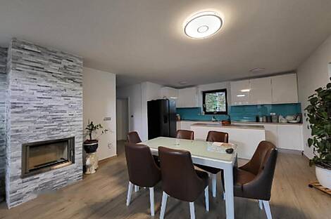 Дом, Любляна, Подгорица: 10