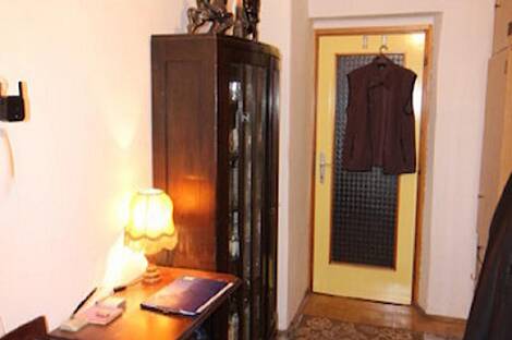 В Любляне в центре расположен дом с террасой: 10