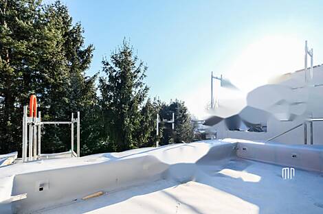 Здание с террасой в стиле висячих садов.: 15