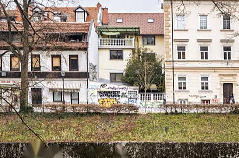 Дом на пересечении набережной Петковша и Трубаревой улицы: 3