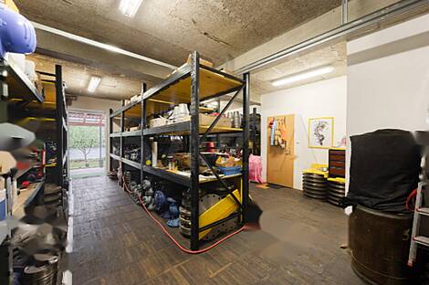 Загородный дом с террасой в Моще.: 9