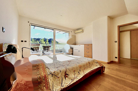 Квартира с четырьмя комнатами в центре: 18