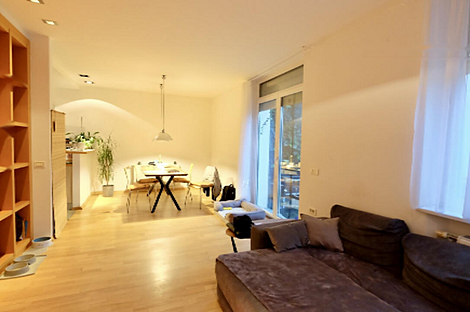 Дом в центре с 2,5 комнатной квартирой: 4