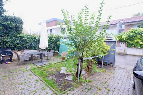 Дом в центре с 2,5 комнатной квартирой: 13