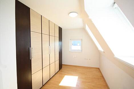 Многокомнатная квартира, расположенная в Мосте: 12