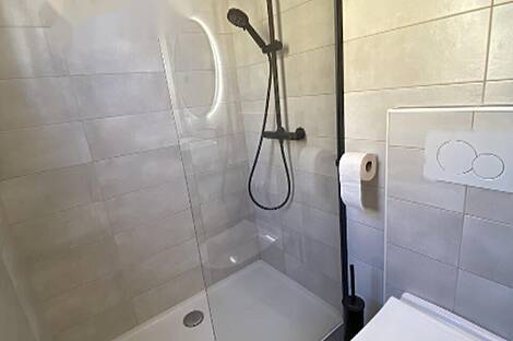 Квартира с тремя комнатами в Рожной Долине: 15