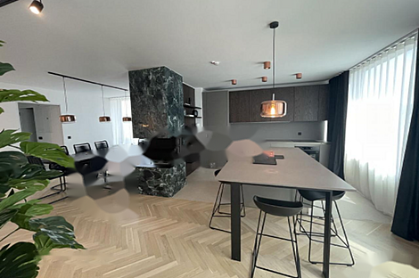 Квартира с пятью комнатами в центре: 1