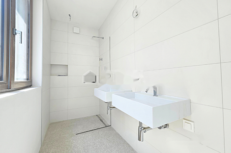 Здание с террасой в Долгом Мосту: 11