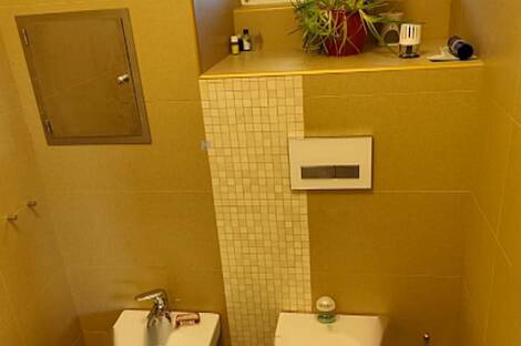 Жилище расположено за гостиницей Австрия Тренд: 2