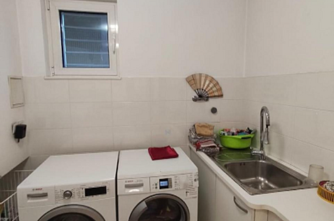 Жилище расположено за гостиницей Австрия Тренд: 23