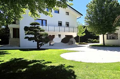 Дом, Вич, Любляна: 1