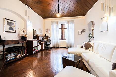 Квартира с четырьмя комнатами в центре: 4