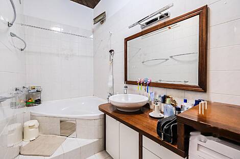 Квартира с четырьмя комнатами в центре: 12