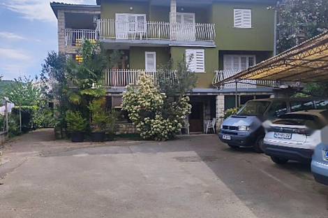 Дом, Прочее ЛУ́ЦИЯ: 1