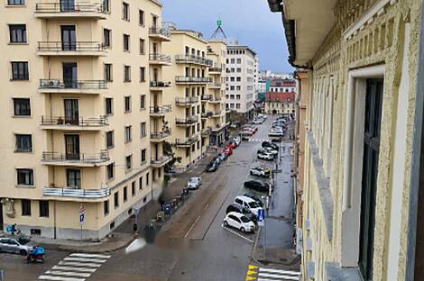 Квартира с тремя комнатами в центральной части города: 4