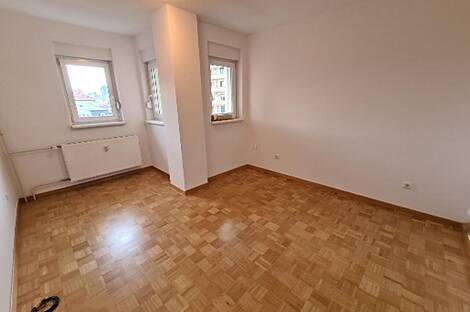 Квартира с тремя комнатами в центральной части города: 6