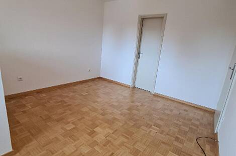 Квартира с тремя комнатами в центральной части города: 10