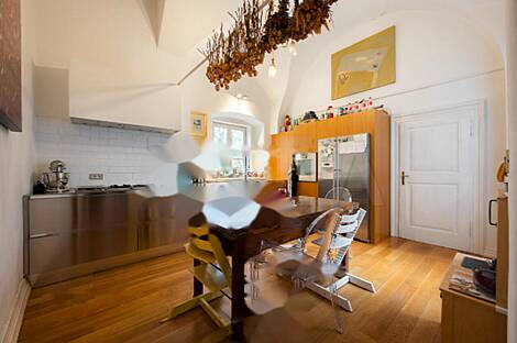 Центр Любляны, квартира с более чем пятью комнатами.: 5