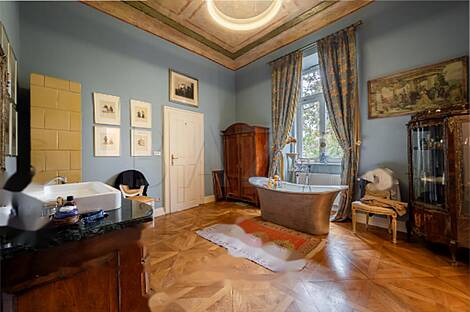 Центр Любляны, квартира с более чем пятью комнатами.: 10