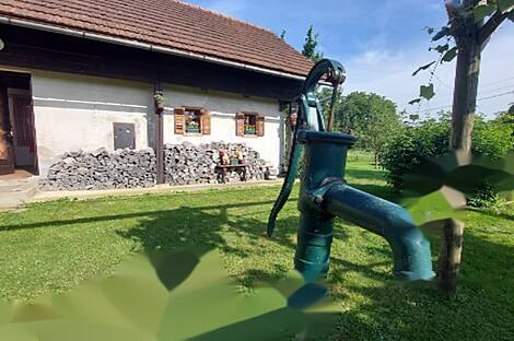 Центральный дом в Вержее: 23