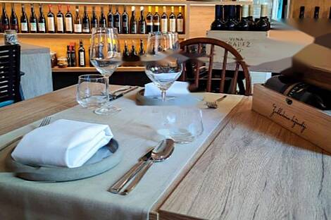 Торговая площадь в центральной части города: 5