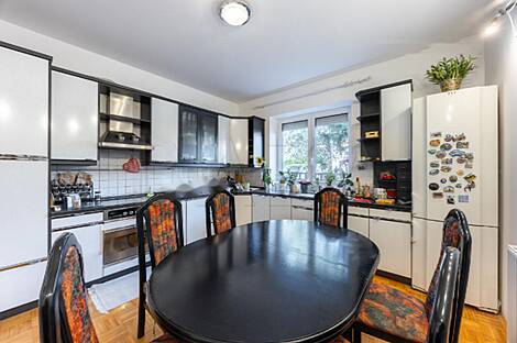 Любляна, Шишка, дом: 9