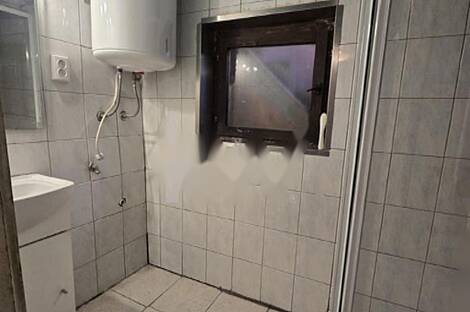 Дом, Словень Градец: 8