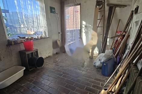 Дом, Словень Градец: 13