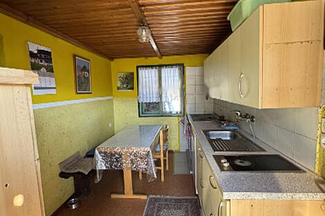 Дом на Врховска Вас: 4