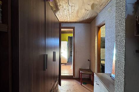 Дом на Врховска Вас: 11