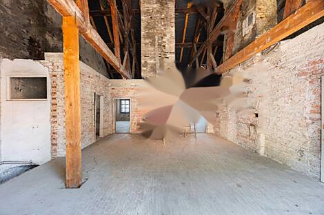 Квартира с пятью комнатами в центре города: 12