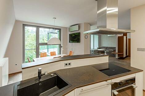 4-комнатная квартира в центре: 10