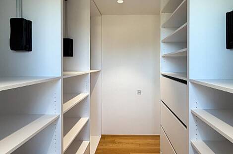 Поле: квартира с четырьмя комнатами: 10