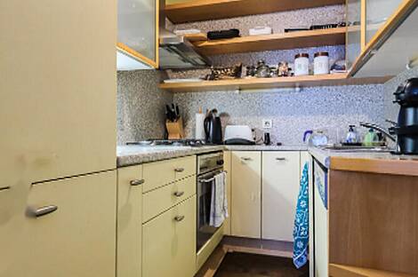 Квартира с четырьмя комнатами в центре города.: 7