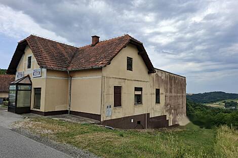 Видонци, дом: 8