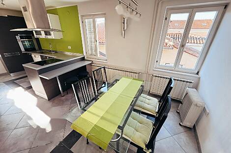 Квартира с пятью или более комнатами, расположенная в Копере, на Гортановом тргу.: 10