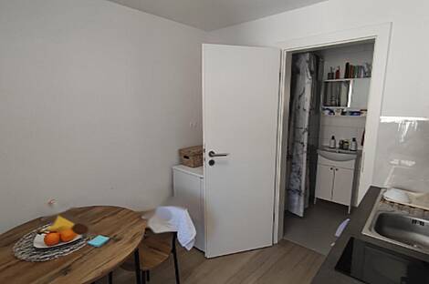 Квартира с тремя комнатами в центре города Копер: 2