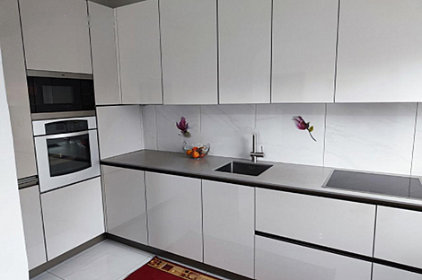 Квартира с тремя комнатами расположена в Бертоках.: 2