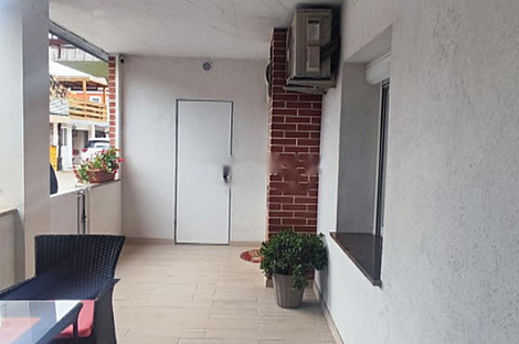 Квартира с тремя комнатами расположена в Бертоках.: 21