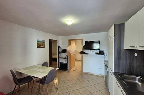 Двухкомнатная квартира в Изоле: 1