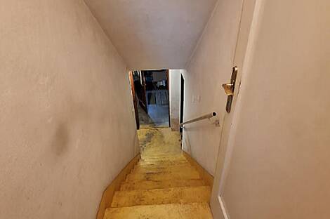 Вич, Любляна, дом у Долгого моста: 16