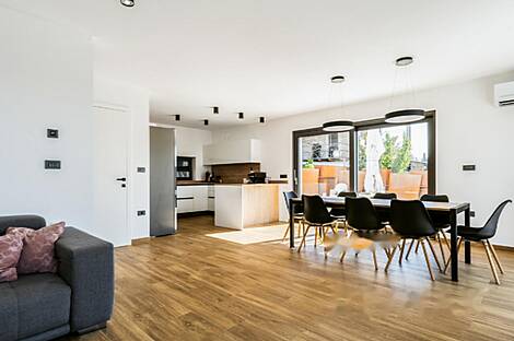 Хрватины, дом: 6