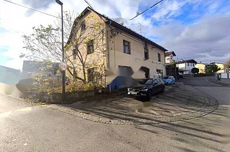 Дом, Луг, Слапе: 1