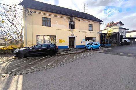 Дом, Луг, Слапе: 3