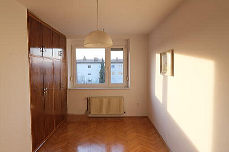 Трехкомнатная квартира в районе Бежиград, Любляна.: 2