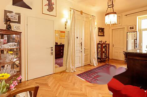 Апартаменты с четырьмя комнатами: 2