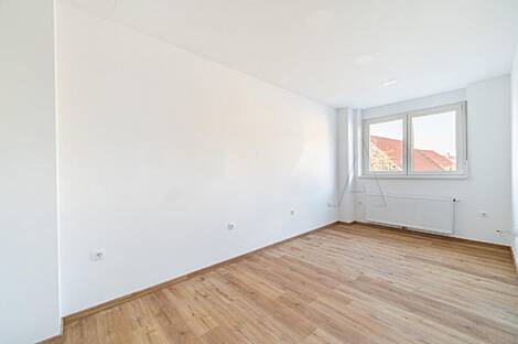 Апартаменты с тремя комнатами в Бизовике: 4