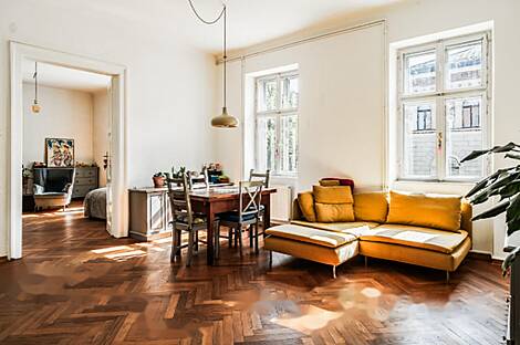 Квартира с тремя комнатами в центральной части города: 2