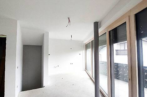 Четырехкомнатная квартира в Сенджа.: 2