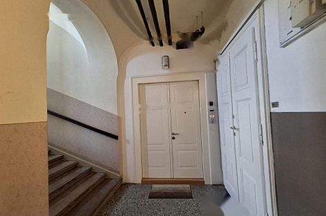 Центральная Любляна 5+ комнатная квартира: 23